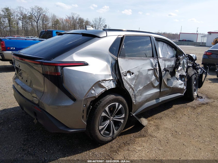 2025 TOYOTA BZ4X auction photo 4