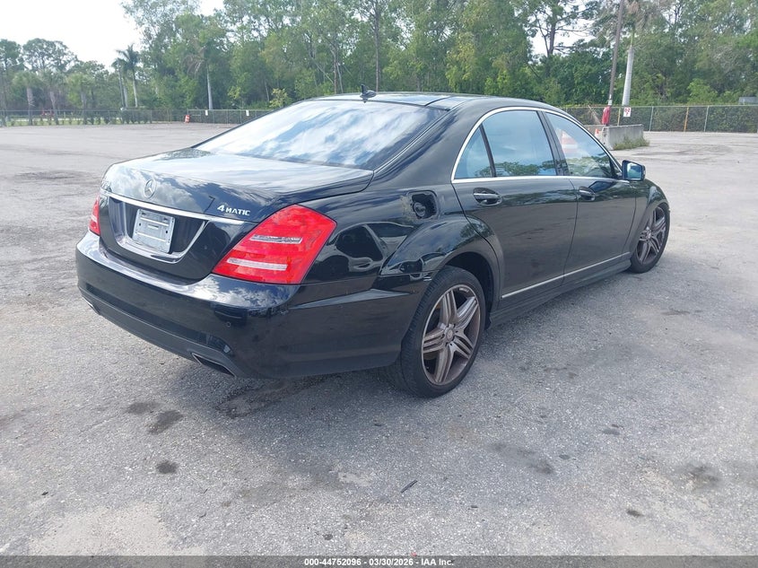 2013 Mercedes-Benz S 550 4Matic