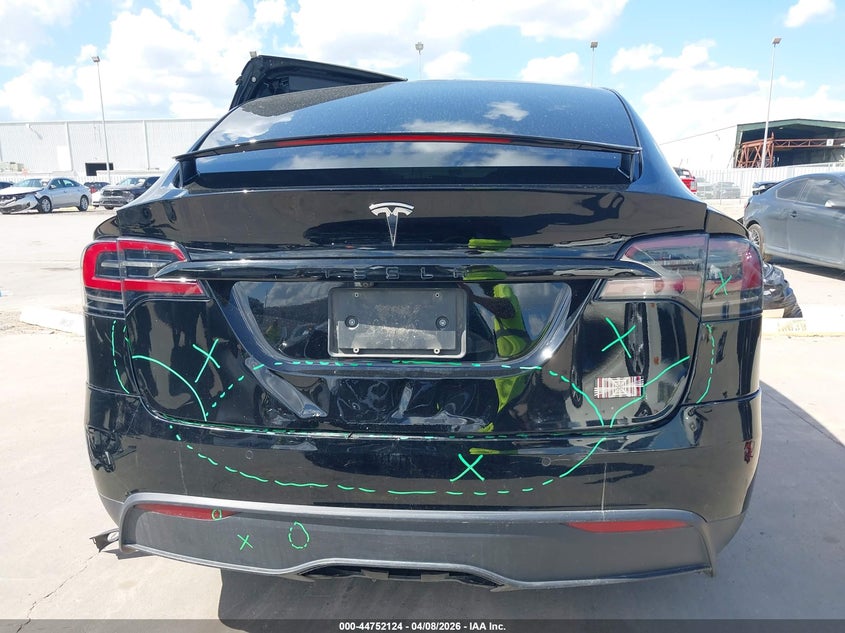 2022 Tesla Model X Plaid Tri Motor All-Wheel Drive VIN: 7SAXCBE62NF340003 Lot: 44752124