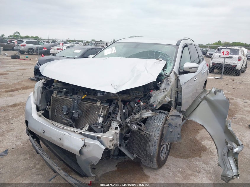 2019 Nissan Pathfinder S