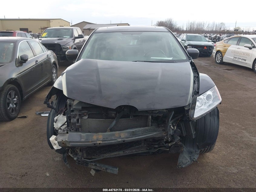 2011 Mazda Cx-7 I Sport VIN: JM3ER2B51B0403009 Lot: 44752178