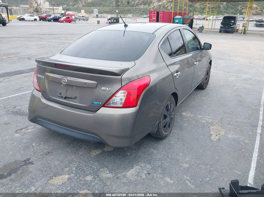 2016 Nissan Versa 1.6 Sv