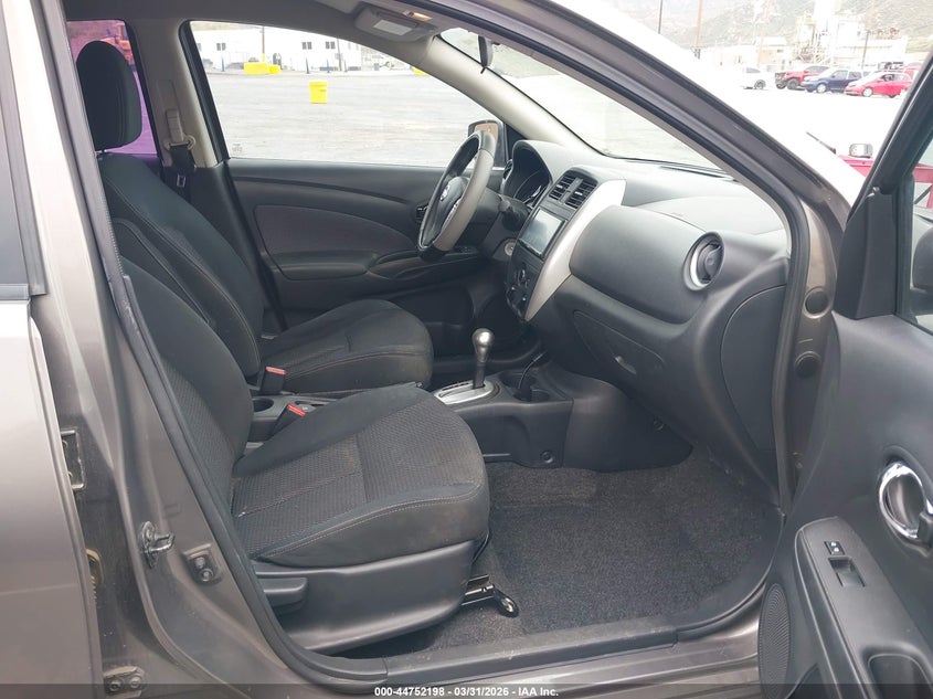 2016 Nissan Versa 1.6 Sv