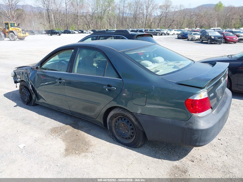 2005 Toyota Camry Le