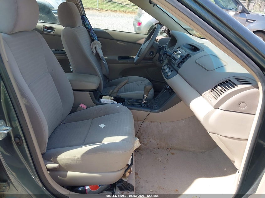 2005 Toyota Camry Le