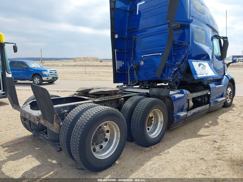 2021 VOLVO VNL (VIN: 4V4NC9EH1MN273574