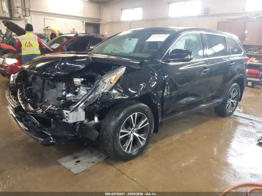 2019 Toyota Highlander Le