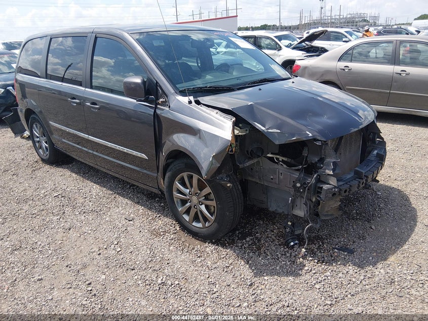 2015 Chrysler Town & Country S