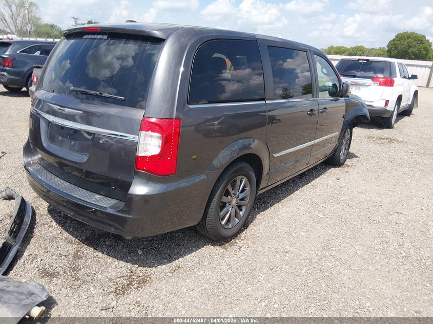 2015 Chrysler Town & Country S