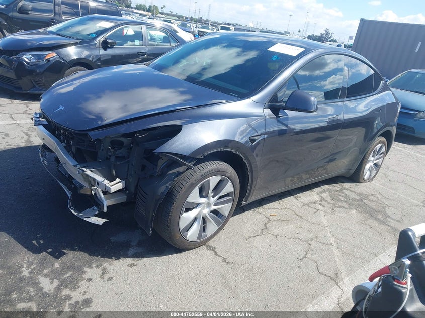 2024 Tesla Model Y Long Range Dual Motor All-Wheel Drive