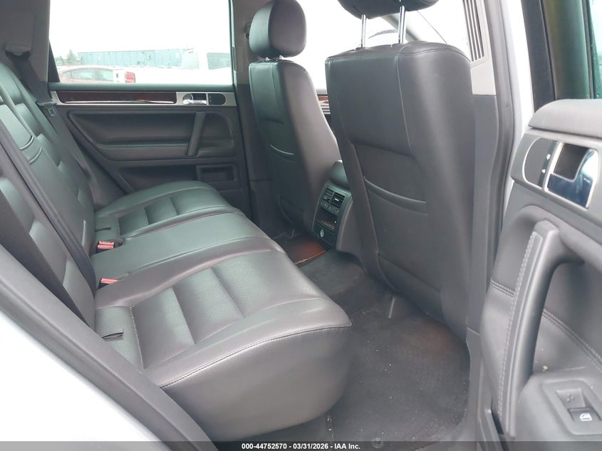 2010 Volkswagen Touareg Vr6 Fsi VIN: WVGBF7A95AD001728 Lot: 44752570