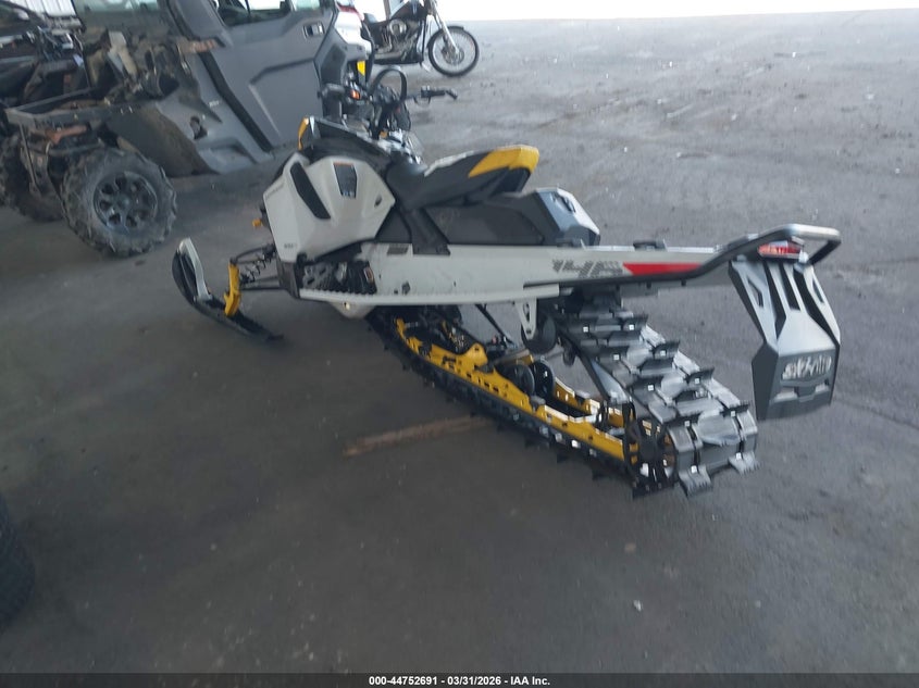 2023 Ski-Doo Backcountry 850
