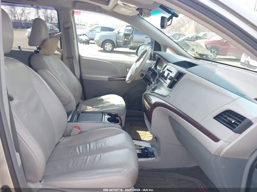 2011 Toyota Sienna Xle V6