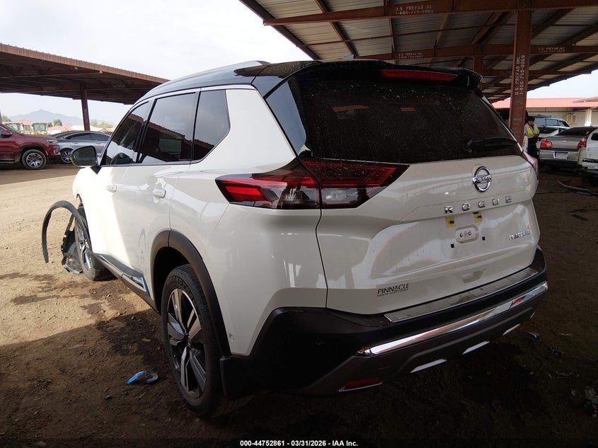 2021 Nissan Rogue Platinum Fwd
