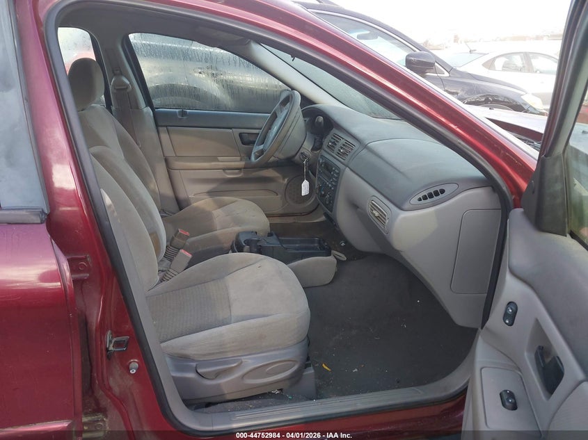 2005 Ford Taurus Se