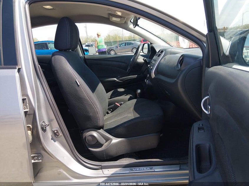 2014 Nissan Versa 1.6 Sv