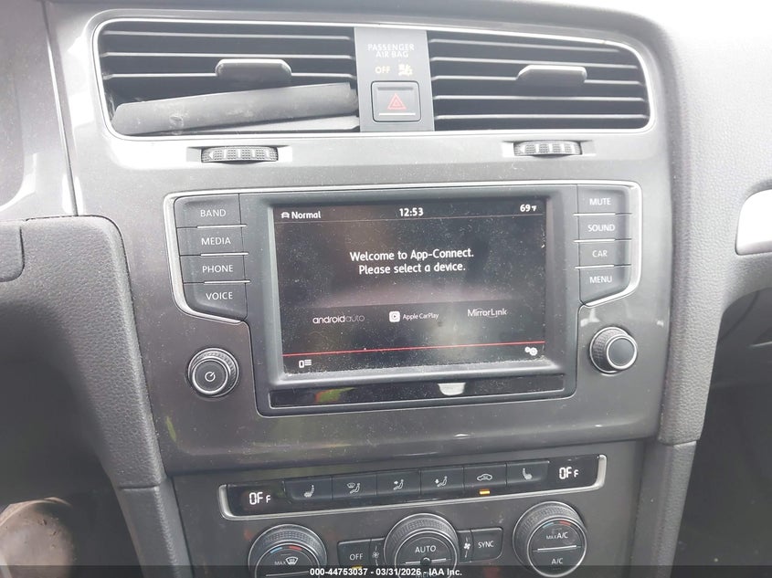 2016 Volkswagen E-Golf Se VIN: WVWKP7AUXGW913175 Lot: 44753037