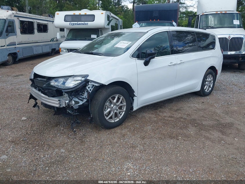 Vin: 2c4rc1cg0sr604041, lot: 45250434, chrysler voyager lx 20252