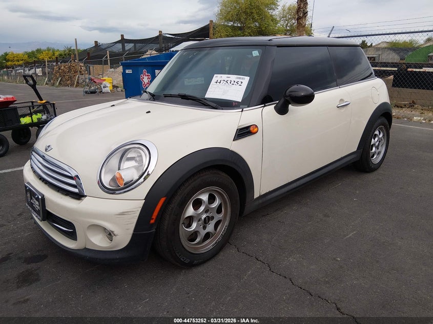 2013 Mini Hardtop Cooper VIN: WMWSU3C56DT548303 Lot: 44753252