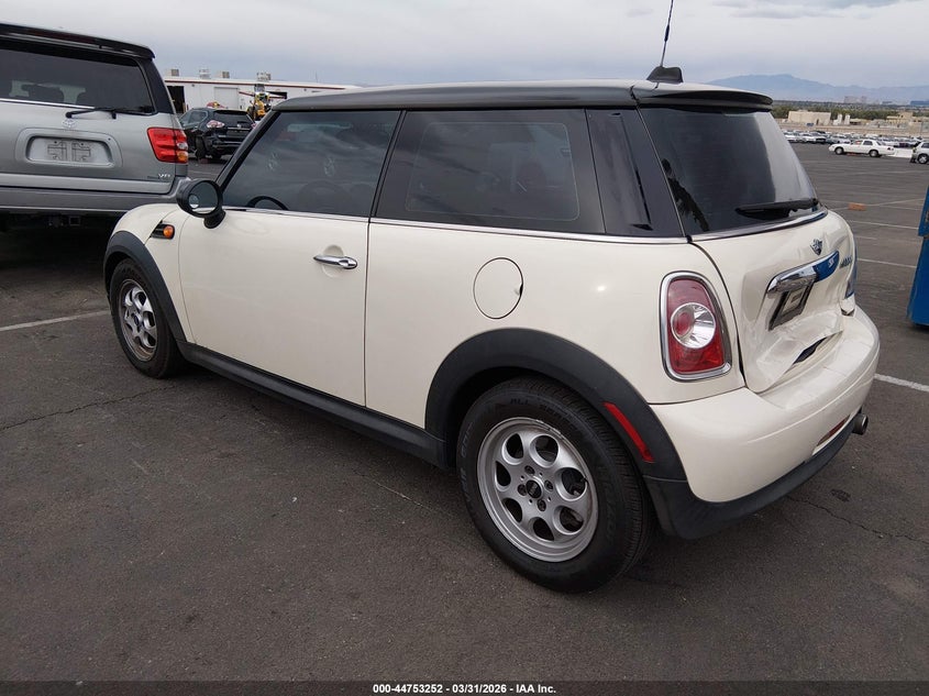 2013 Mini Hardtop Cooper VIN: WMWSU3C56DT548303 Lot: 44753252