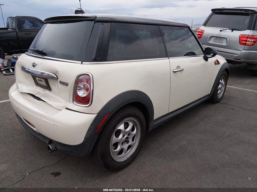2013 Mini Hardtop Cooper VIN: WMWSU3C56DT548303 Lot: 44753252