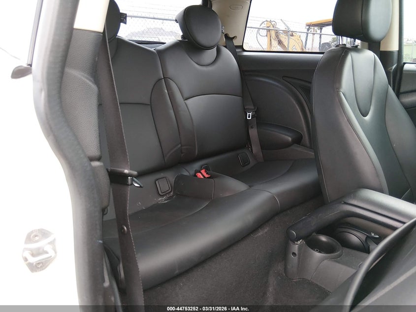 2013 Mini Hardtop Cooper VIN: WMWSU3C56DT548303 Lot: 44753252