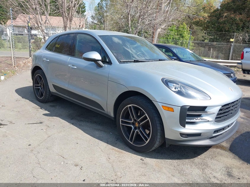 2020 PORSCHE MACAN