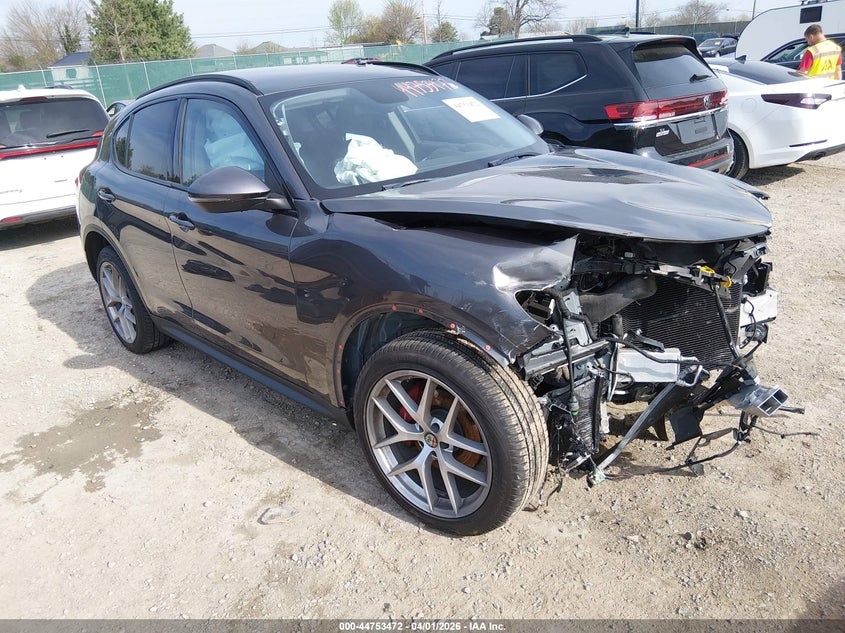 2018 ALFA ROMEO STELVIO SPORT AWD