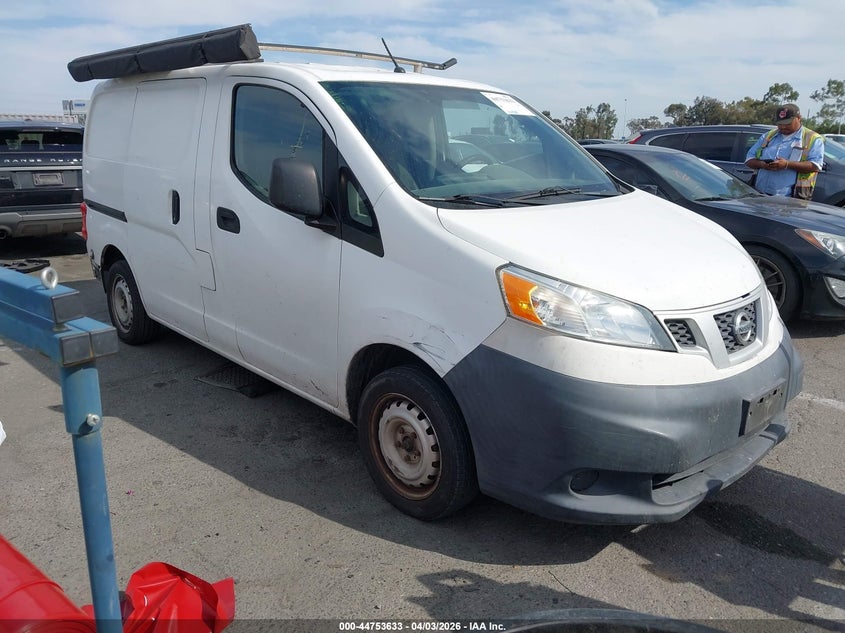 2014 NISSAN NV200 SV