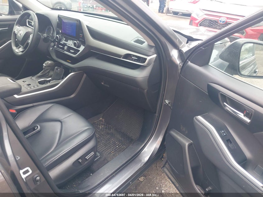 2023 Toyota Highlander Hybrid Xle