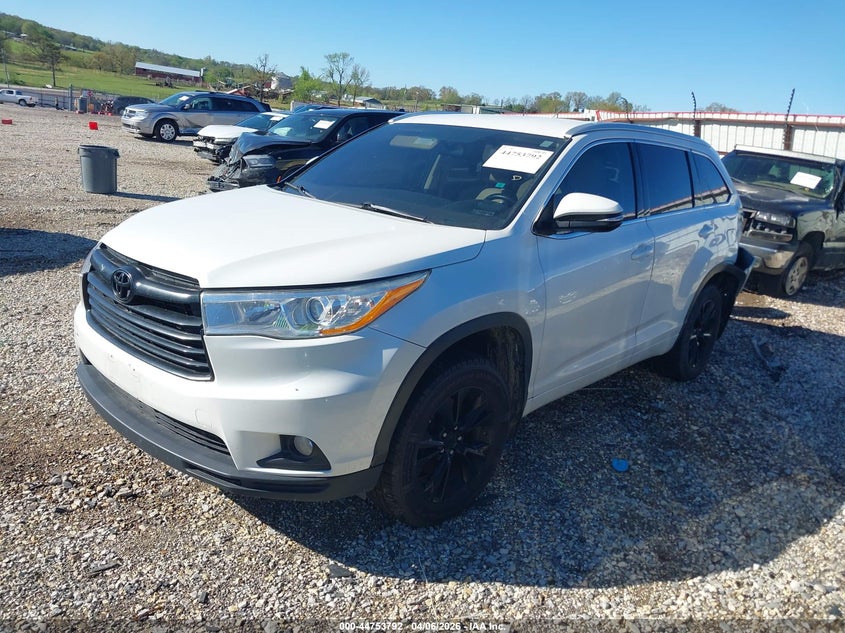 2014 Toyota Highlander Le Plus V6