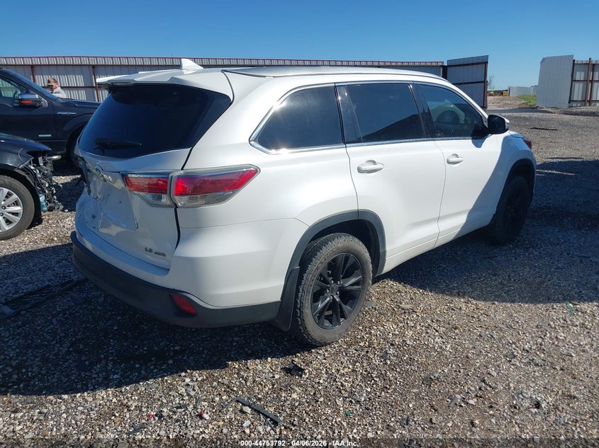 2014 Toyota Highlander Le Plus V6