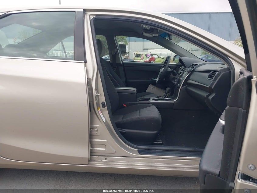 2015 Toyota Camry Le