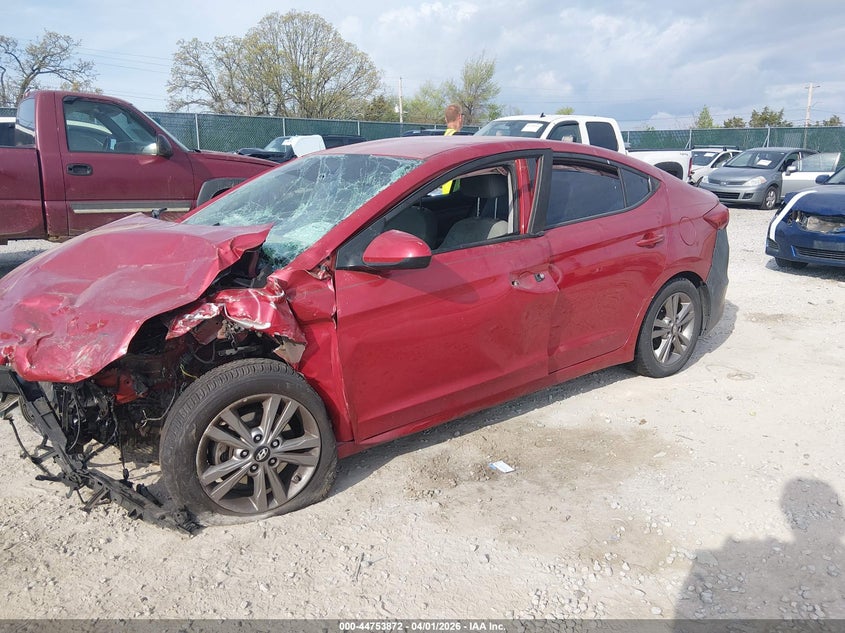 VIN 5NPD84LF3HH081110 2017 HYUNDAI ELANTRA SE