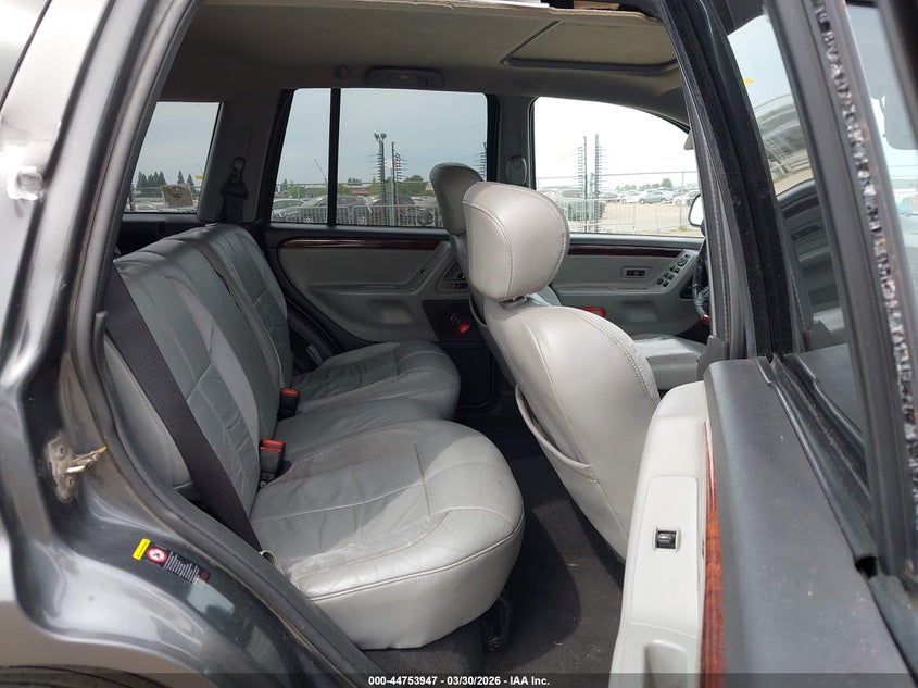 2002 Jeep Grand Cherokee Overland VIN: 1J8GW68J22C330438 Lot: 44753947