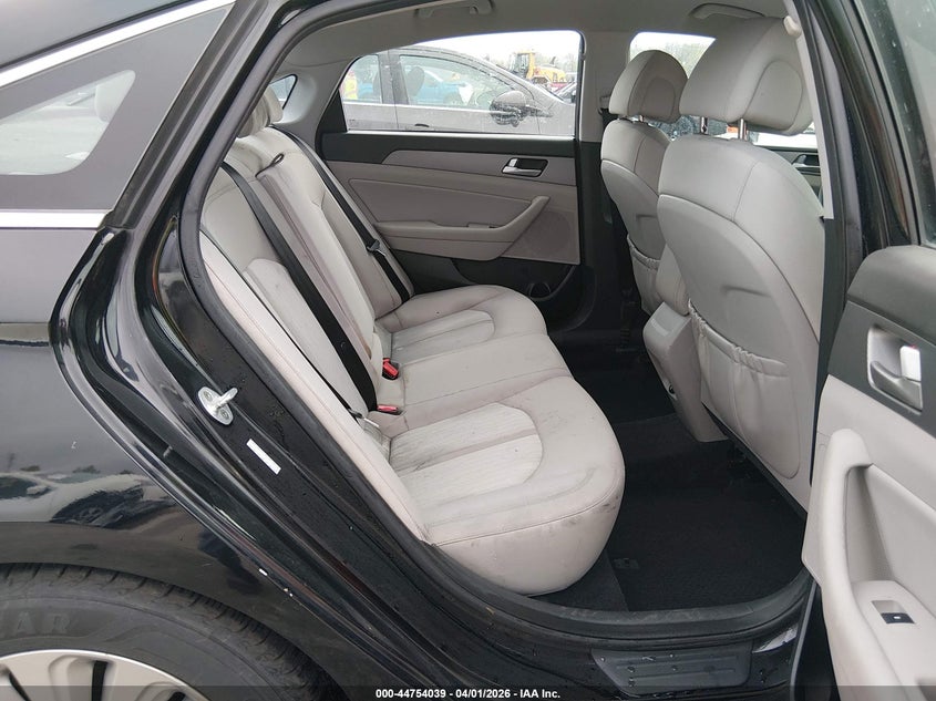 2016 HYUNDAI SONATA HYBRID auction photo 8