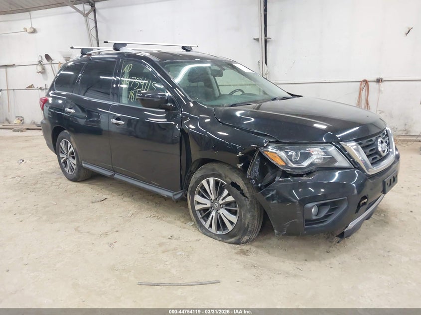 2018 Nissan Pathfinder Sv