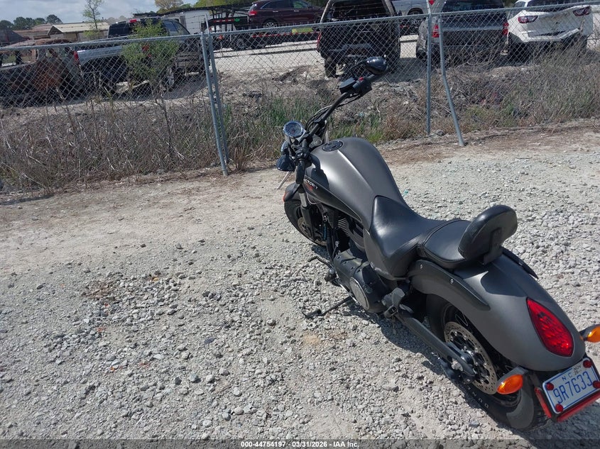 2017 Victory Motorcycles Gunner