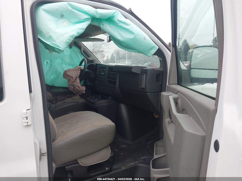 2016 GMC Savana 2500 1Wt