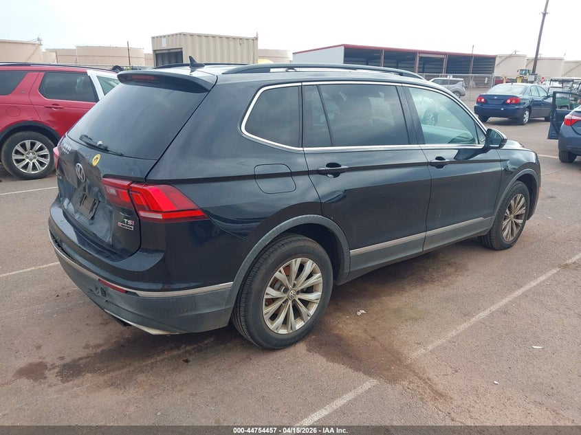 2018 VOLKSWAGEN TIGUAN auction photo 4