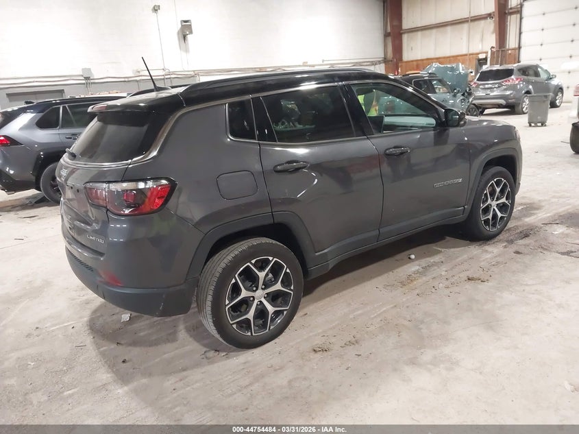 2024 JEEP COMPASS auction photo 4