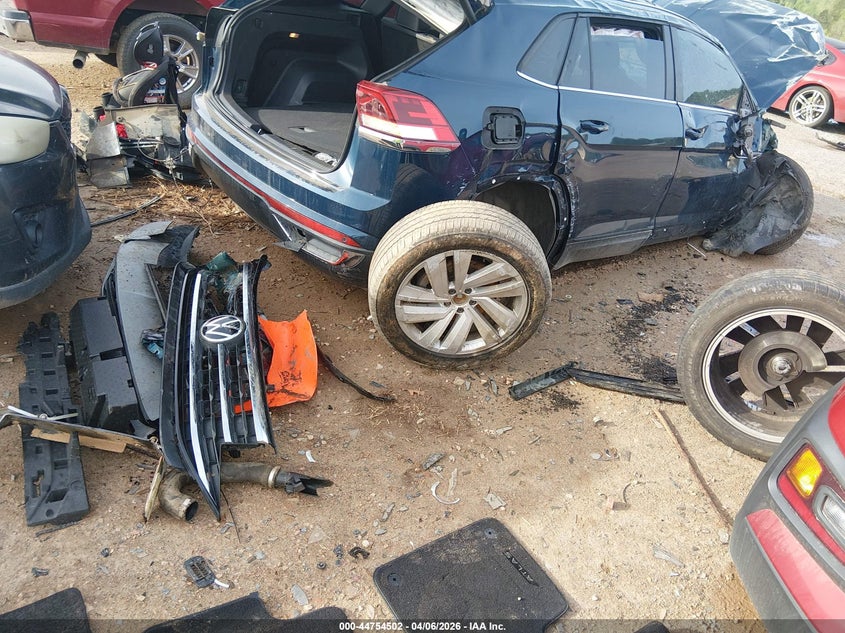 2020 Volkswagen Atlas Cross Sport 2.0T Se W/Technology/2.0T Se W/Technology R-Line VIN: 1V25C2CA6LC206017 Lot: 44754502