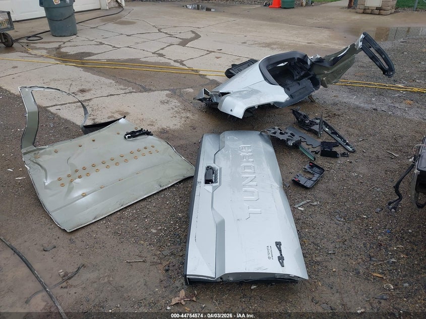 2022 Toyota Tundra Sr5 VIN: 5TFLA5DB1NX040976 Lot: 44754574