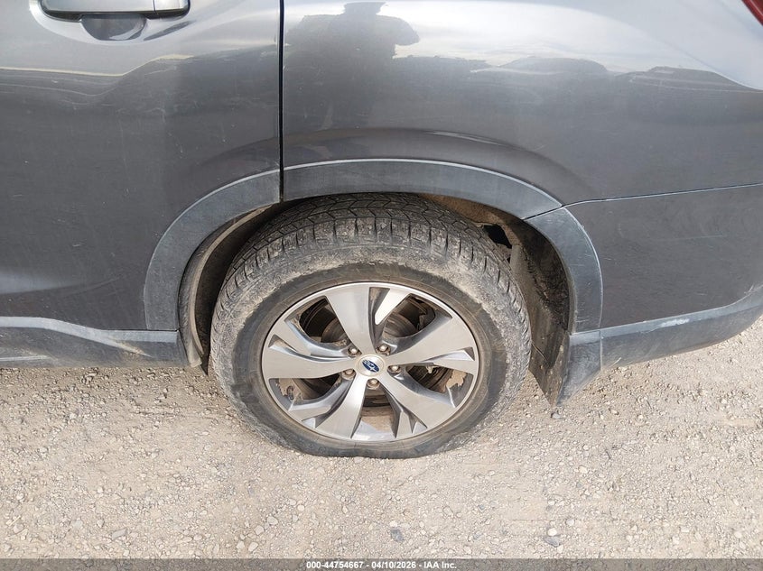 2020 Subaru Ascent Premium VIN: 4S4WMACDXL3479805 Lot: 44754667