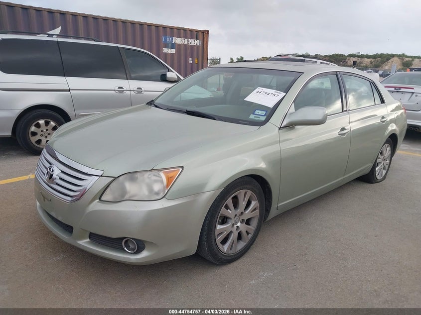 2010 Toyota Avalon Xls