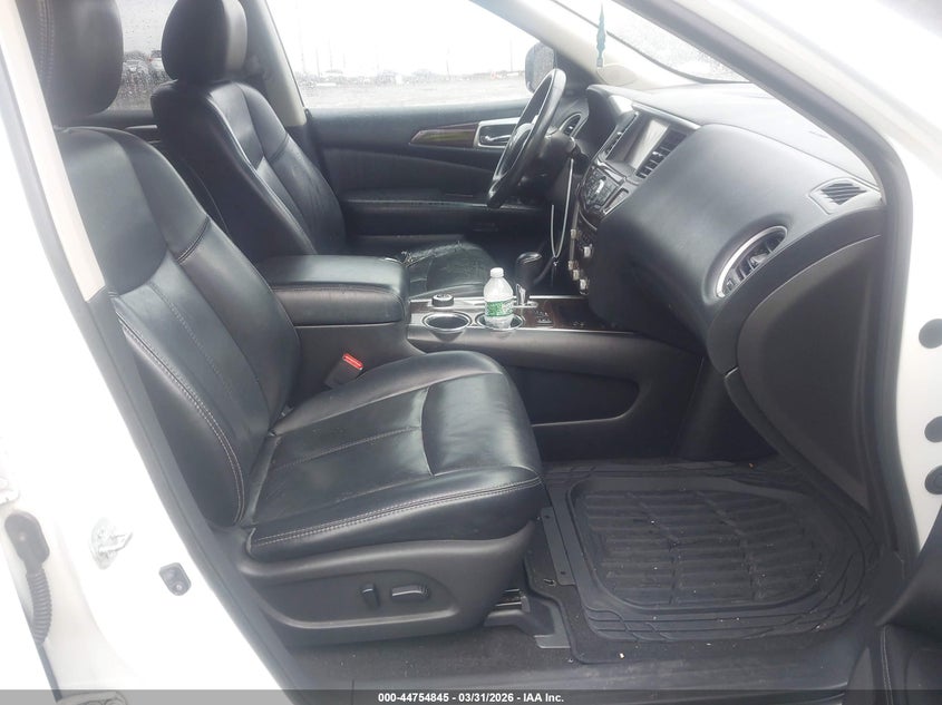 2015 Nissan Pathfinder Sl