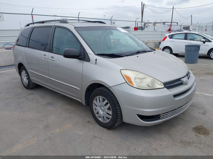 2005 Toyota Sienna Le