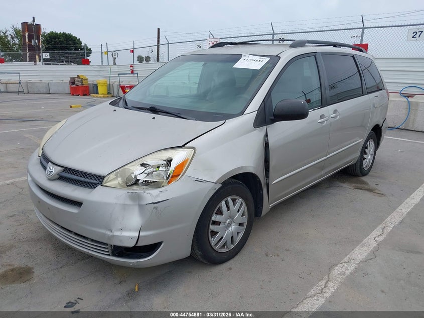 2005 Toyota Sienna Le