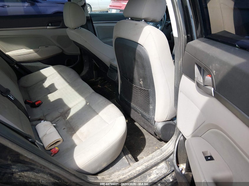 VIN 5NPD84LF7JH271322 2018 HYUNDAI ELANTRA VALUE EDITION