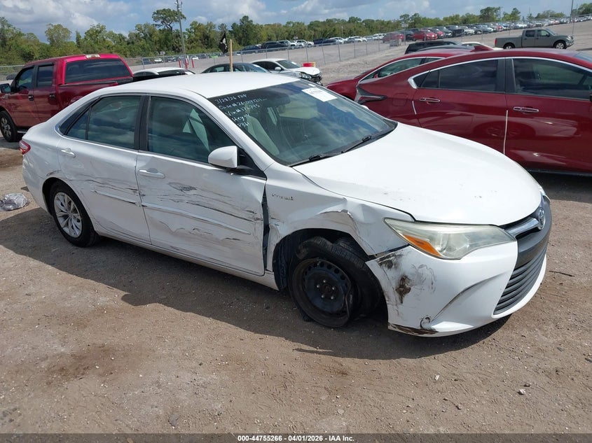2015 Toyota Camry Hybrid Le